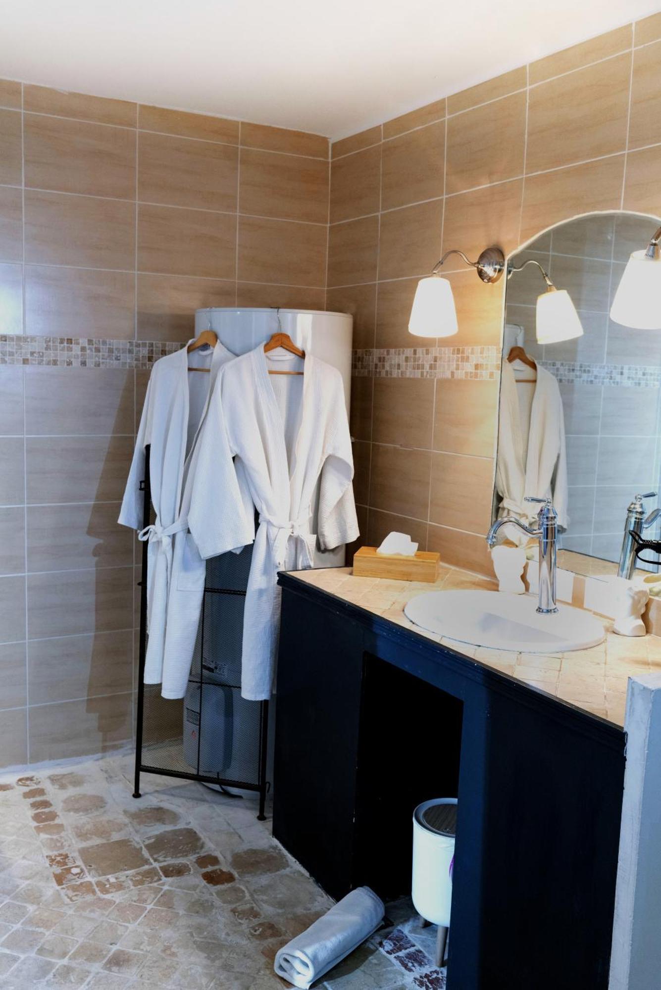 Les Canoubiers Luxe Et Serenite Au Coeur De Saint-Tropez Suites Spacieuses Avec Jardin Enchanteur ภายนอก รูปภาพ
